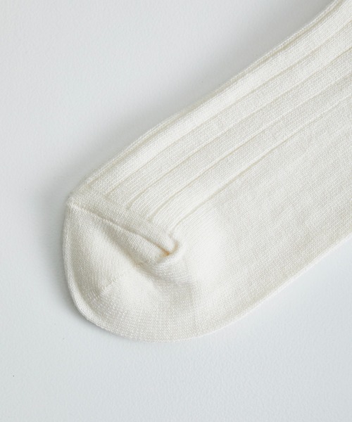 BATONER（バトナー）の「WOOL COTTON CORDULA LONG SOCKS（ソックス/靴下・メンズ・ホワイト/ブラック・FREE）」の4枚目の写真