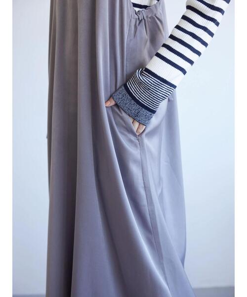 AMERICAN HOLIC（アメリカンホリック）の「Vネックサテンキャミワンピース（ワンピース・レディース・モカ/ブルー・M/L）」の19枚目の写真