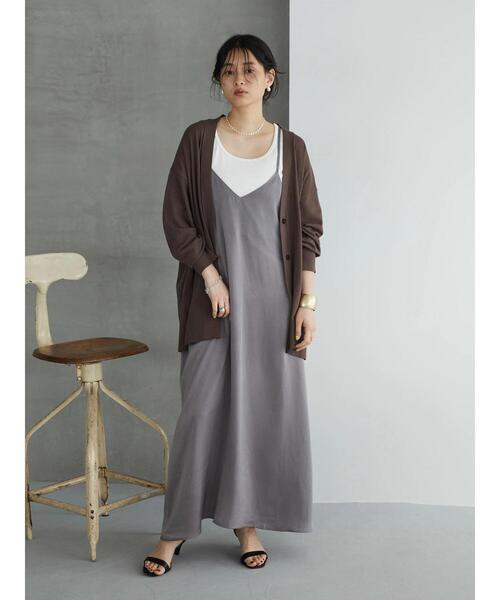 AMERICAN HOLIC（アメリカンホリック）の「Vネックサテンキャミワンピース（ワンピース・レディース・モカ/ブルー・M/L）」の17枚目の写真