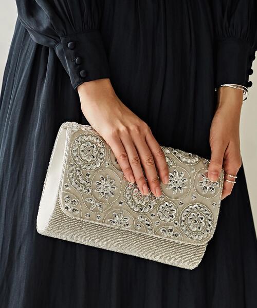 green label relaxing（グリーンレーベルリラクシング）の「ビーズ クラッチバッグ（クラッチバッグ・レディース・シルバー/ブラック・FREE）」の3枚目の写真