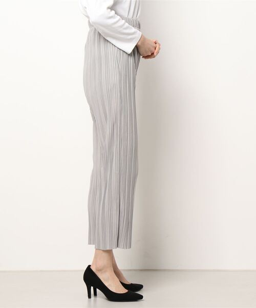 Lugnoncure（ルノンキュール）の「プリーツパンツ（その他パンツ・レディース・グレー/チャコール/ブルー・ﾌﾘ-）」の4枚目の写真