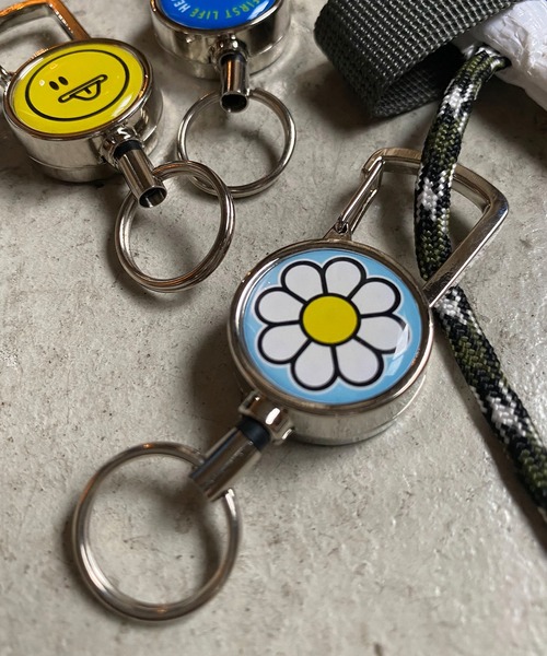 SPINNS（スピンズ）の「メタルリールキーホルダー（キーホルダー・レディース・A/B/C/D/E/F/G/H/I/J/L/K・ONESIZE）」の3枚目の写真