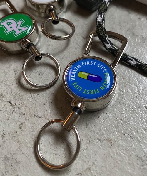 SPINNS（スピンズ）の「メタルリールキーホルダー（キーホルダー・レディース・A/B/C/D/E/F/G/H/I/J/L/K・ONESIZE）」の5枚目の写真