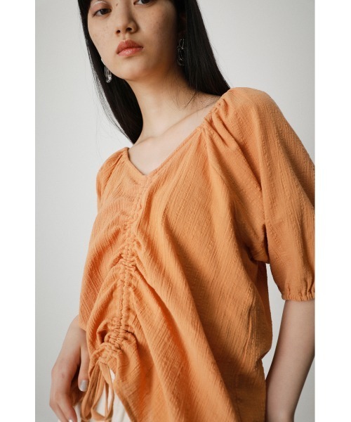 AZUL by moussy（アズールバイマウジー）の「2WAY SHIRRING PUFF BLOUSE/２WAYシャーリングパフブラウス（シャツ/ブラウス・レディース・オレンジ系その他/ブラック/アイボリー/カーキ・SMALL/MEDIUM）」の4枚目の写真