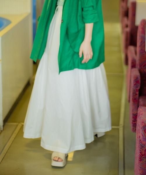 Kastane（カスタネ）の「【Yuri Hanamoriコラボ】ボリュームロングスカート（スカート・レディース・ネイビー/オフホワイト・FREE）」の2枚目の写真