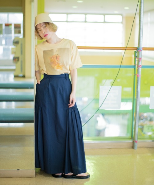 Kastane（カスタネ）の「【Yuri Hanamoriコラボ】ボリュームロングスカート（スカート・レディース・ネイビー/オフホワイト・FREE）」の6枚目の写真