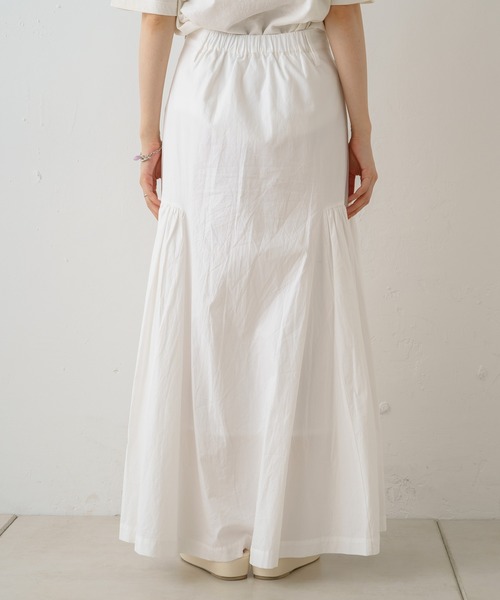 Kastane（カスタネ）の「【Yuri Hanamoriコラボ】ボリュームロングスカート（スカート・レディース・ネイビー/オフホワイト・FREE）」の16枚目の写真