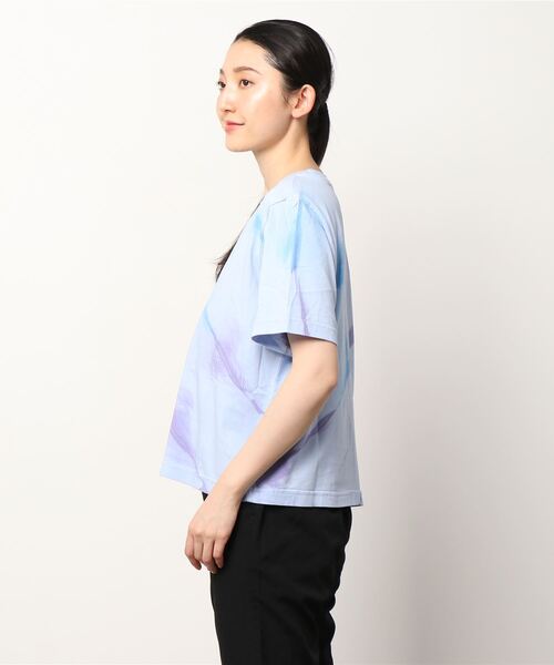NIKE（ナイキ）の「ナイキ NIKE ナイキ ウィメンズ NSW ボクシー オプチミズム S/S Tシャツ（Tシャツ/カットソー・レディース・パープル/ピンク×イエロー・XL/M/L/S）」の7枚目の写真