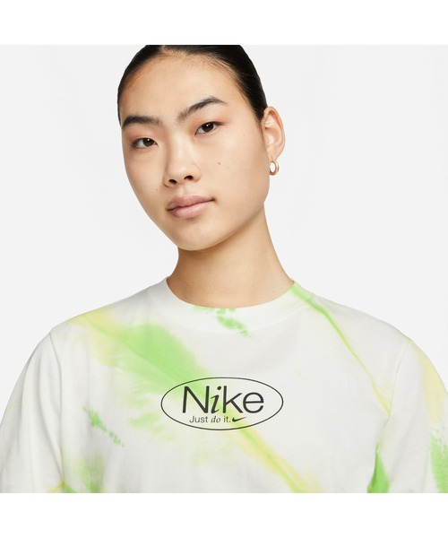 NIKE（ナイキ）の「ナイキ NIKE ナイキ ウィメンズ NSW ボクシー オプチミズム S/S Tシャツ（Tシャツ/カットソー・レディース・パープル/ピンク×イエロー・XL/M/L/S）」の4枚目の写真