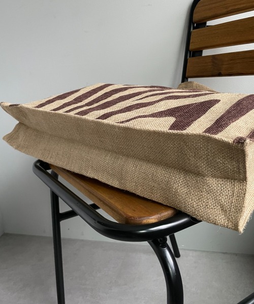 MAISON BENGAL(マイソンベンガル)の「【Maison Bengal/メゾンベンガル】PrintedCBCバッグ(ショルダーバッグ・レディース・ダークブラウン/ブラウン・FREE)」の9枚目の写真