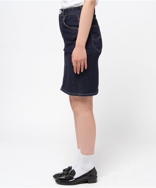 earth music&ecology（アースミュージックアンドエコロジー）の「【Lee×earth】ペンシルスカート（デニムスカート・レディース・ホワイト/インディゴブルー・X-SMALL/SMALL/MEDIUM）」の4枚目の写真
