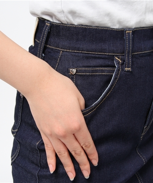 earth music&ecology（アースミュージックアンドエコロジー）の「【Lee×earth】ペンシルスカート（デニムスカート・レディース・ホワイト/インディゴブルー・X-SMALL/SMALL/MEDIUM）」の8枚目の写真