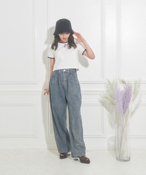 ANDGEEBEE(アンジービー)の「パイピングミニT(Tシャツ/カットソー・レディース・ホワイト/ブルー・MEDIUM)」の2枚目の写真