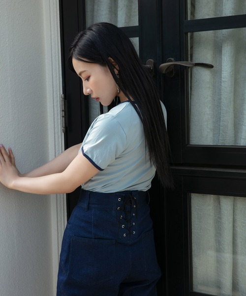 ANDGEEBEE(アンジービー)の「パイピングミニT(Tシャツ/カットソー・レディース・ホワイト/ブルー・MEDIUM)」の3枚目の写真