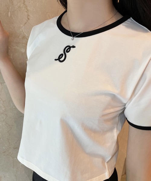 ANDGEEBEE(アンジービー)の「パイピングミニT(Tシャツ/カットソー・レディース・ホワイト/ブルー・MEDIUM)」の10枚目の写真