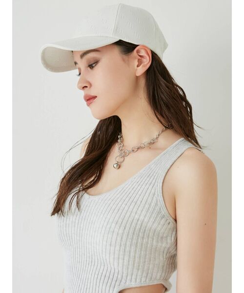 GYDA(ジェイダ)の「GG PATTERNエンボスキャップ(キャップ・レディース・オフホワイト/ブラック・FREE)」の1枚目の写真