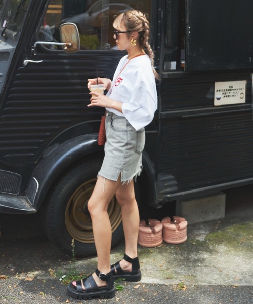 SHAGGIE（シャギー）の「BUMPINGバック刺繍オーバーTEEシャツ（Tシャツ/カットソー・レディース・ホワイト/ブルー・FREE）」の20枚目の写真