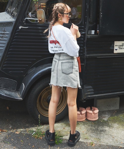 SHAGGIE（シャギー）の「BUMPINGバック刺繍オーバーTEEシャツ（Tシャツ/カットソー・レディース・ホワイト/ブルー・FREE）」の21枚目の写真