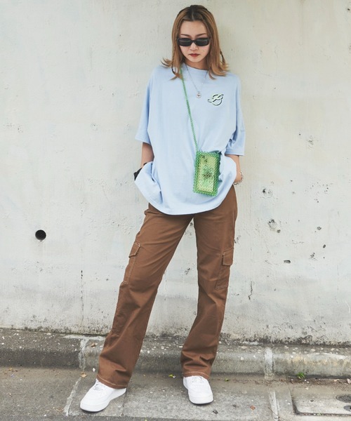 SHAGGIE（シャギー）の「BUMPINGバック刺繍オーバーTEEシャツ（Tシャツ/カットソー・レディース・ホワイト/ブルー・FREE）」の7枚目の写真