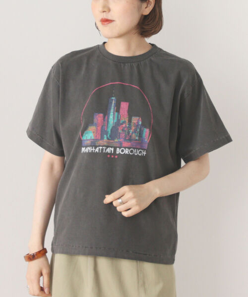 BEAMS HEART（ビームスハート）の「BEAMS HEART / カラフル プリント Tシャツ（Tシャツ/カットソー・レディース・オフホワイト/ブラック系その他4/ブルー・FREE）」の2枚目の写真