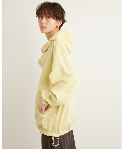 HELLY HANSEN（ヘリーハンセン）の「【emmi×HELLY HANSEN】W Teleg Light Anorak Jacket（マウンテンパーカー・レディース・イエロー・MEDIUM/LARGE）」の13枚目の写真