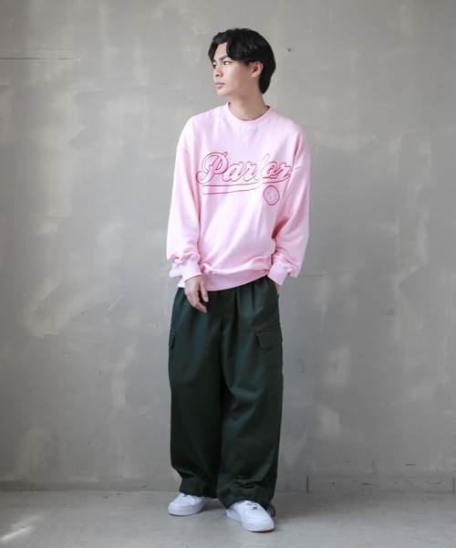 SPINNS（スピンズ）の「【ビッグシルエット】ロゴ クルーネックスウェット（スウェット・メンズ・アッシュグレー/ブラック/パープル/サックスブルー/ピンク/オレンジ/ロイヤルブルー・ONESIZE）」の19枚目の写真