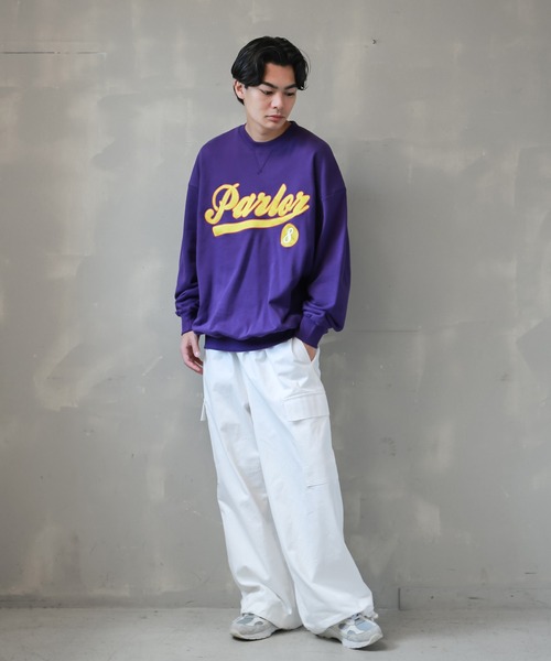 SPINNS（スピンズ）の「【ビッグシルエット】ロゴ クルーネックスウェット（スウェット・メンズ・アッシュグレー/ブラック/パープル/サックスブルー/ピンク/オレンジ/ロイヤルブルー・ONESIZE）」の17枚目の写真