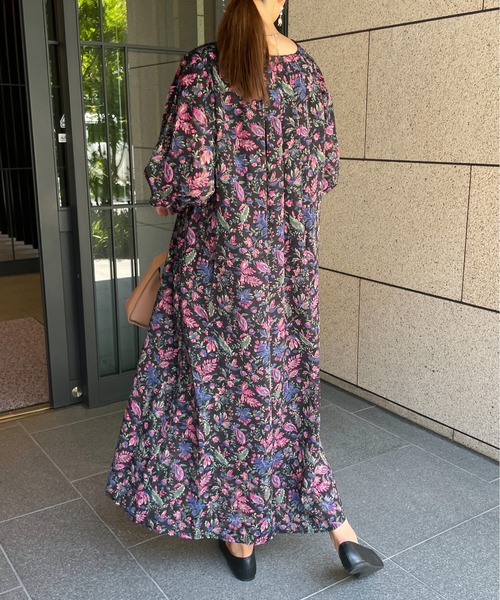 StyleSea（スタイルシー）の「ボタニカル3Dジャガードカフタンワンピース（ワンピース・レディース・ブラック/パープル/オレンジ・FREE）」の2枚目の写真