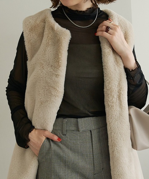 DISCOAT（ディスコート）の「【WEB限定】配色パイピングメローシアートップス（Tシャツ/カットソー・レディース・ブラウン/アイボリー/ブラック/ホワイト×グリーン・FREE）」の4枚目の写真