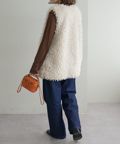 DISCOAT（ディスコート）の「【WEB限定】配色パイピングメローシアートップス（Tシャツ/カットソー・レディース・ブラウン/アイボリー/ブラック/ホワイト×グリーン・FREE）」の8枚目の写真