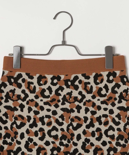 yuw（ユウ）の「レオパードニットタイトスカート　170780（スカート・レディース・レオパード・FREE）」の6枚目の写真