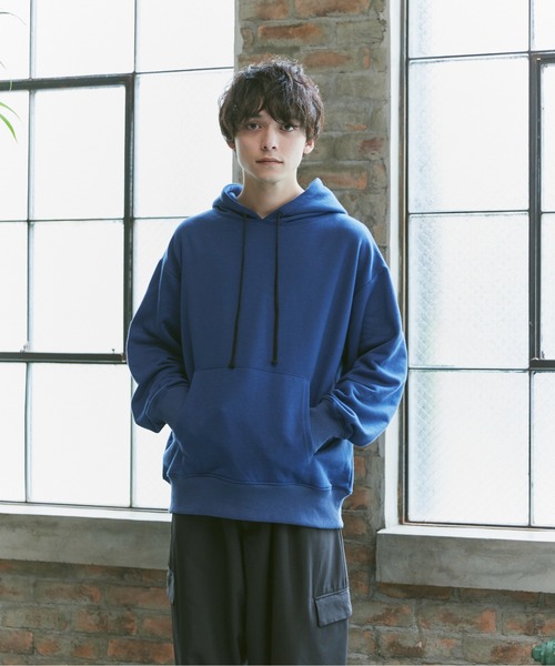 Alpinus（アルピナス）の「Alpinus - back design loose parka / バックデザインルーズパーカー（パーカー・メンズ・ネイビー/グリーン・SMALL/MEDIUM）」の3枚目の写真