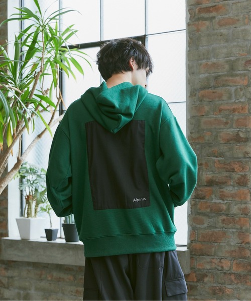 Alpinus（アルピナス）の「Alpinus - back design loose parka / バックデザインルーズパーカー（パーカー・メンズ・ネイビー/グリーン・SMALL/MEDIUM）」の12枚目の写真