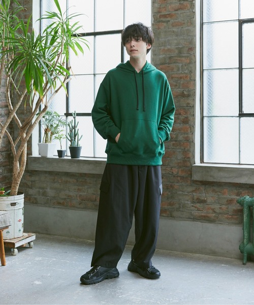 Alpinus（アルピナス）の「Alpinus - back design loose parka / バックデザインルーズパーカー（パーカー・メンズ・ネイビー/グリーン・SMALL/MEDIUM）」の19枚目の写真