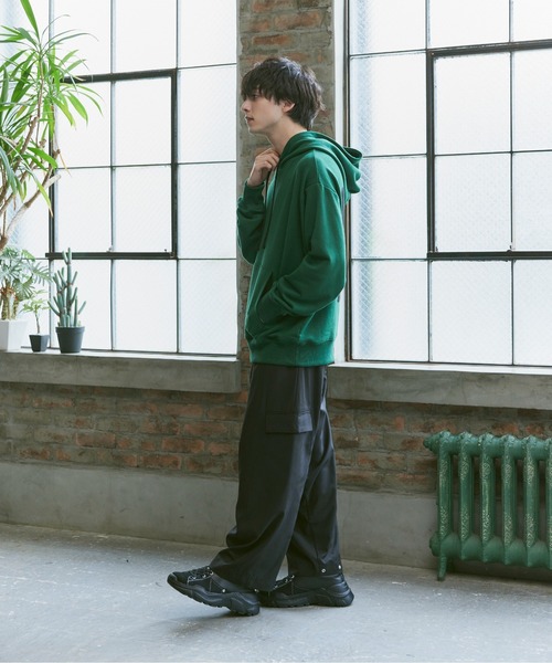 Alpinus（アルピナス）の「Alpinus - back design loose parka / バックデザインルーズパーカー（パーカー・メンズ・ネイビー/グリーン・SMALL/MEDIUM）」の21枚目の写真