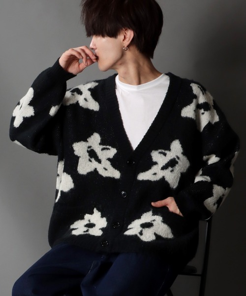 SITRY(シトリー)の「Big silhouette Jacquard flower Knit Cardigan/ビッグシルエット ジャガード フラワー ニット カーディガン/カーデ(カーディガン/ボレロ・メンズ・ブルー/マスタード/ブラック・L/M)」の16枚目の写真
