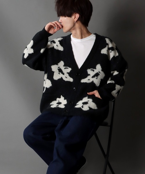 SITRY(シトリー)の「Big silhouette Jacquard flower Knit Cardigan/ビッグシルエット ジャガード フラワー ニット カーディガン/カーデ(カーディガン/ボレロ・メンズ・ブルー/マスタード/ブラック・L/M)」の17枚目の写真