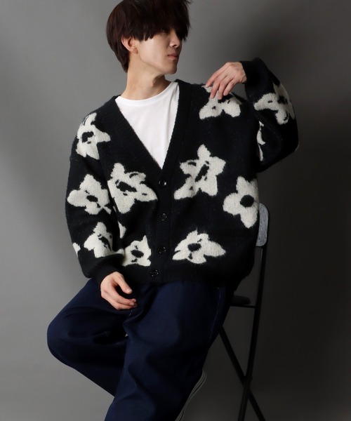 SITRY(シトリー)の「Big silhouette Jacquard flower Knit Cardigan/ビッグシルエット ジャガード フラワー ニット カーディガン/カーデ(カーディガン/ボレロ・メンズ・ブルー/マスタード/ブラック・L/M)」の21枚目の写真