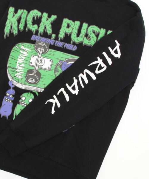 AIRWALK(エアウォーク)の「AIRWALK】エアウォーク グラフィッククルートレーナー Unisex-12oz. ヘビーウェイト AWM31302(スウェット・メンズ・レッド/ホワイト/ダークブルー/ブラック・MEDIUM/LARGE/X-LARGE)」の6枚目の写真