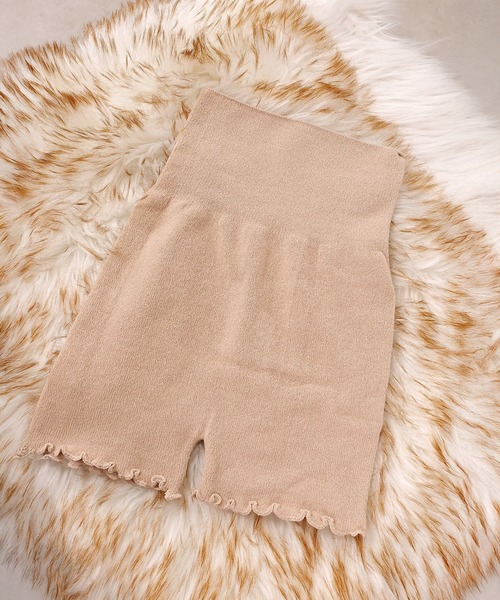 emesuelee（エメスーリー）の「腹巻き付きパンツ（その他ルームウェア・レディース・ライトグレー/アイボリー/ダークグレー/ベージュ・フリー）」の4枚目の写真