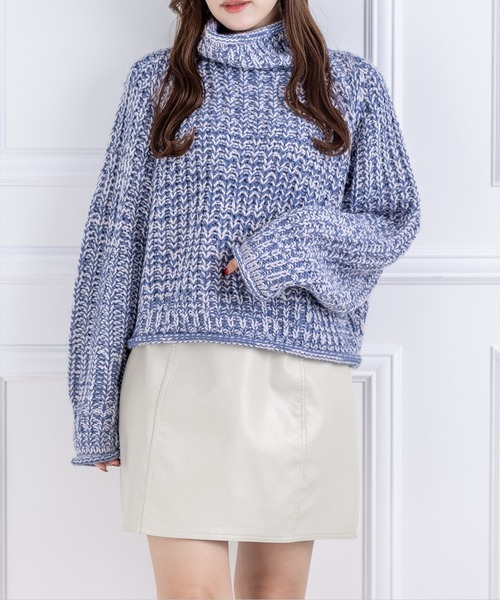 clear（クリア）の「ロービングハイネックニットトップス（ニット/セーター・レディース・ブルー/チャコールグレー/アイボリー/ピンク/グレイッシュベージュ・F）」の4枚目の写真