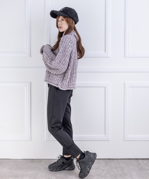 clear（クリア）の「ロービングハイネックニットトップス（ニット/セーター・レディース・ブルー/チャコールグレー/アイボリー/ピンク/グレイッシュベージュ・F）」の17枚目の写真