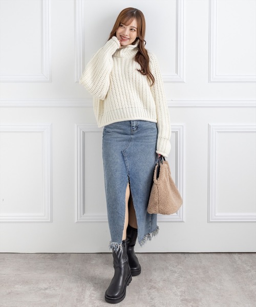 clear（クリア）の「ロービングハイネックニットトップス（ニット/セーター・レディース・ブルー/チャコールグレー/アイボリー/ピンク/グレイッシュベージュ・F）」の13枚目の写真