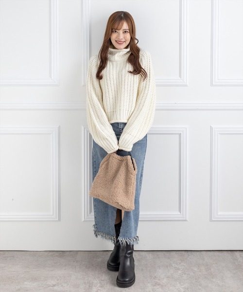 clear（クリア）の「ロービングハイネックニットトップス（ニット/セーター・レディース・ブルー/チャコールグレー/アイボリー/ピンク/グレイッシュベージュ・F）」の14枚目の写真