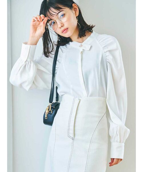 dazzlin(ダズリン)の「ギャザーショルダーブラウス(シャツ/ブラウス・レディース・オフホワイト/ピンク/ブルー・FREE)」の2枚目の写真