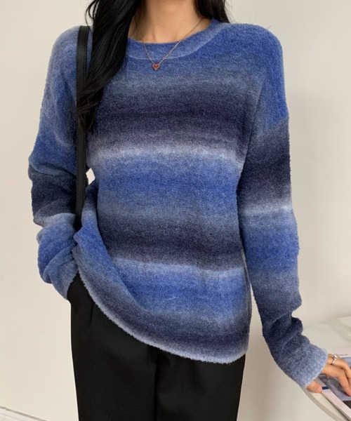 ECLIN(エクラン)の「グラデーションブークレニットプルオーバー(ニット/セーター・レディース・ブルー/ブラウン/パープル/ブラック・FREE)」の17枚目の写真