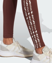 adidas（アディダス）の「アブストラクト アニマルプリント