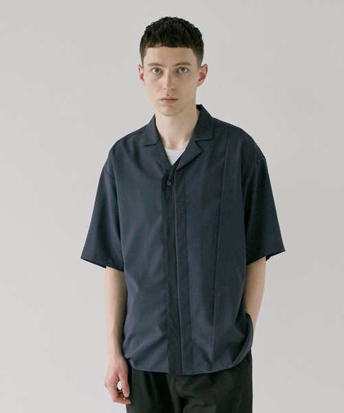 CITY TOKYO（シティトウキョウ）の「リネンライクドッキング半袖シャツ｜接触冷感/防シワ/速乾性（シャツ/ブラウス・メンズ・ブラック/グレイッシュベージュ/ネイビー・2/3/1）」の3枚目の写真