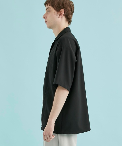 CITY TOKYO（シティトウキョウ）の「リネンライクドッキング半袖シャツ｜接触冷感/防シワ/速乾性（シャツ/ブラウス・メンズ・ブラック/グレイッシュベージュ/ネイビー・2/3/1）」の8枚目の写真