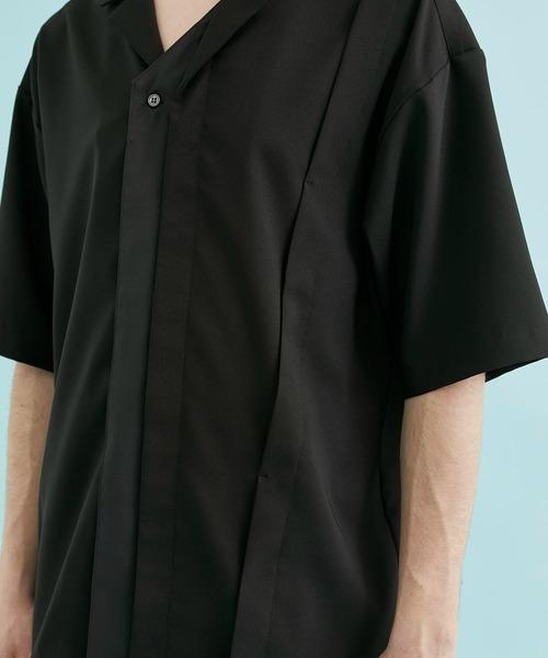 CITY TOKYO（シティトウキョウ）の「リネンライクドッキング半袖シャツ｜接触冷感/防シワ/速乾性（シャツ/ブラウス・メンズ・ブラック/グレイッシュベージュ/ネイビー・2/3/1）」の11枚目の写真